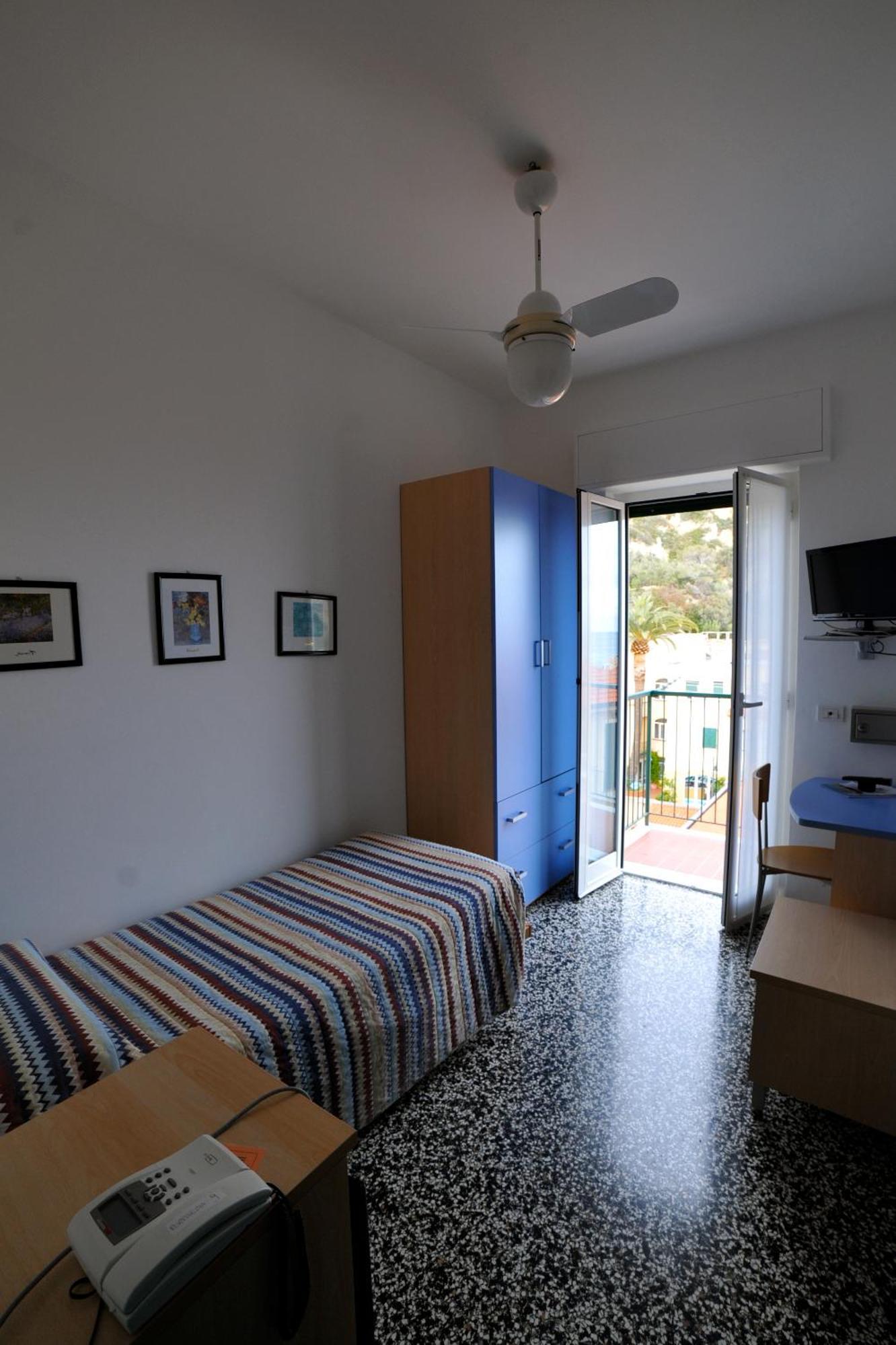 Hotel Al Capo Varigotti Buitenkant foto