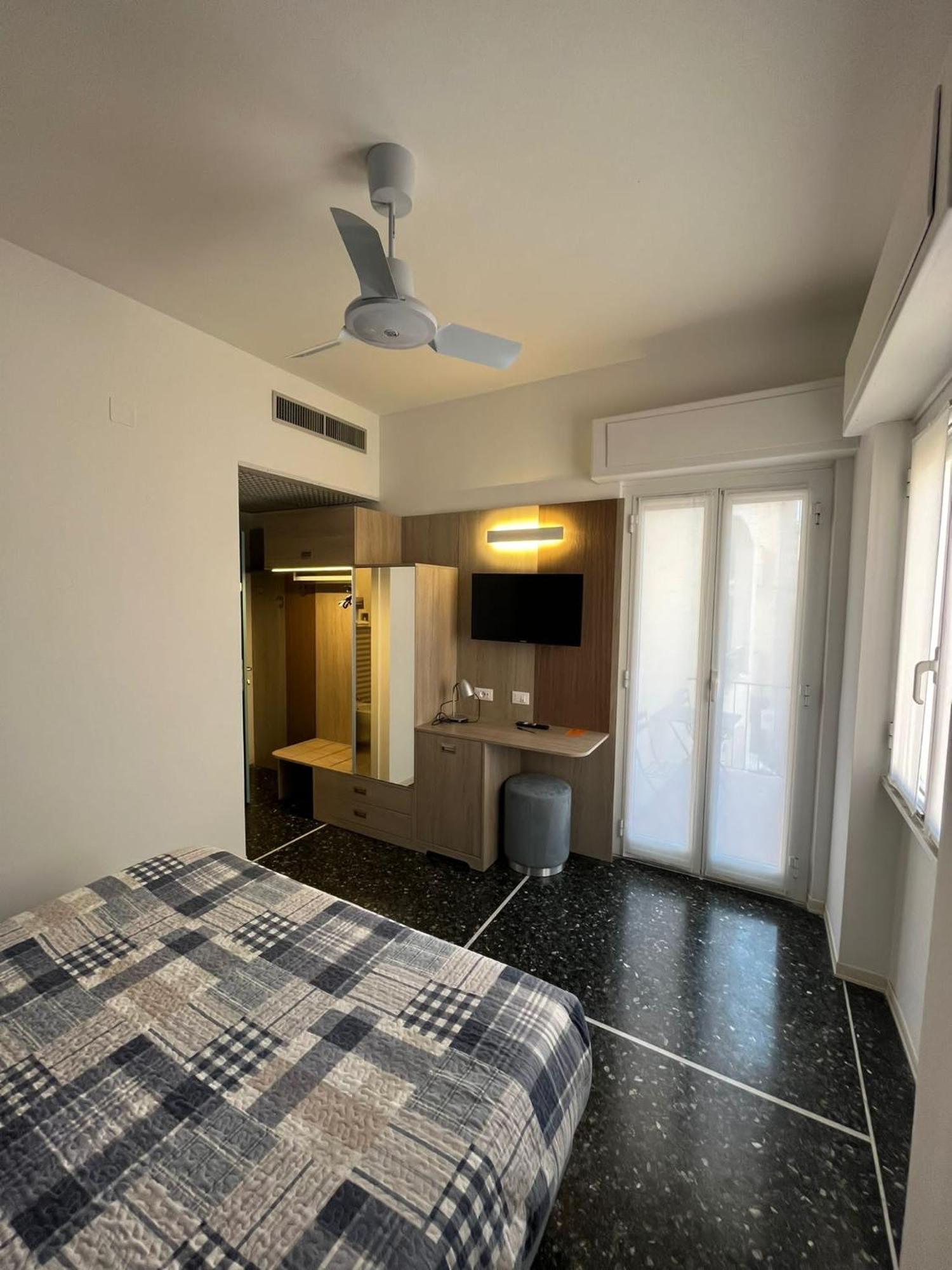 Hotel Al Capo Varigotti Buitenkant foto